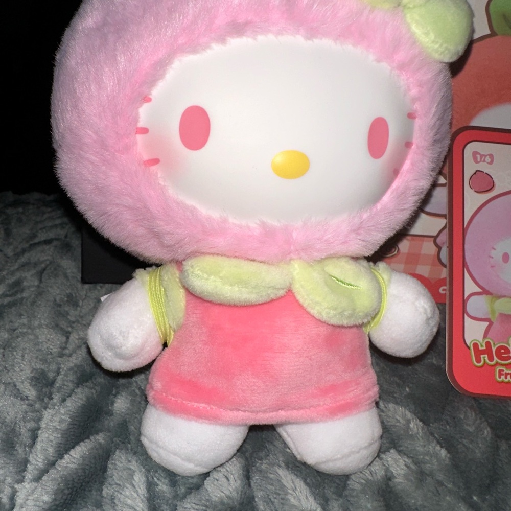 Hello Kitty Fruity Paradise Plush - Pink and Green Sanrio - Picture 2 of 4